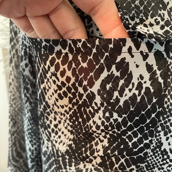 Kenneth Cole button up blouse - Picture 2 of 8